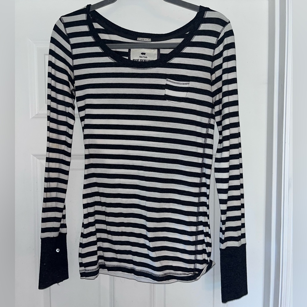 New York Poof Excellence long sleeve stretch tee